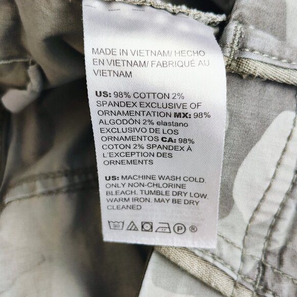 Chico's Women's Size 2 Camouflage Shorts - Picture 6 of 7